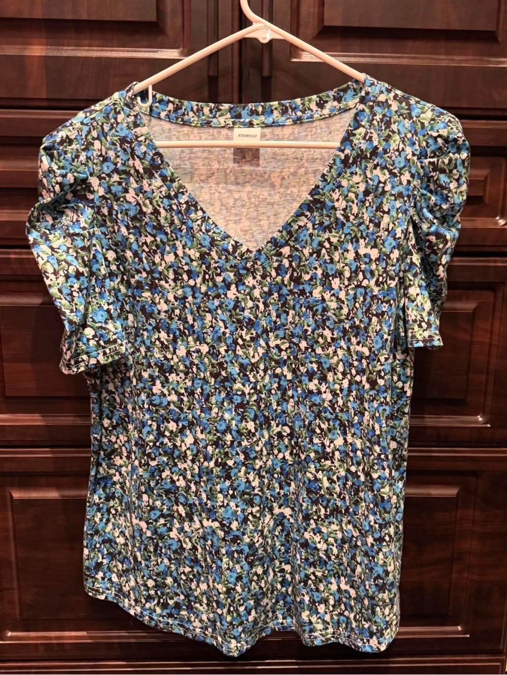 Blue Floral V-Neck Puff Sleeve Top SIE LARGE
